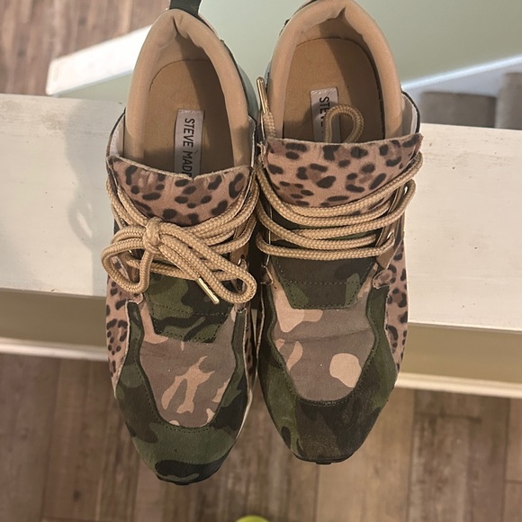 Steve Madden Camouflage and Leopard Women's Sneakers - Picture 7 of 8